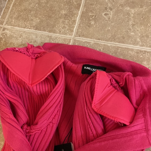 Karl Lagerfeld sweater fuchsia new with tag size XS , shoulder pads - Picture 3 of 4